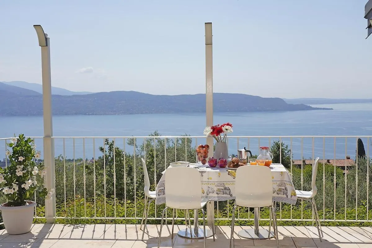 Apartment D1Mora Roccoli1 - Pretty Studio In Villa With Pool Toscolano Maderno Italy